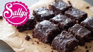 Brownies  schokoladig saftig und lecker  Sallys Lieblingsrezept  Sallys Welt [upl. by Kilk]