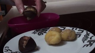 Πως να ξεφλουδίσετε εύκολα τα κάσταναHow to peel chestnutsКак чистить каштаныAlena and little pri [upl. by Dennie]