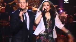 Thalia y Michael Buble Feliz Navidad LIVE [upl. by Noitsuj]