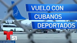 Sale segundo vuelo con cubanos deportados [upl. by Nuhsed]