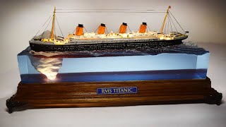 TITANIC hitting the ICEBERG DIORAMA LAMP  Epoxy resin art [upl. by Nylra]