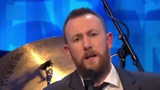 Alex Horne amp The Horne Section Perform Lovely Day by Bill Withers 8 out of 10 cats does countdown [upl. by Goto]