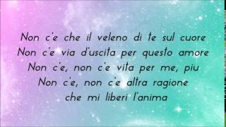 Laura Pausini  Non Cè lyrics [upl. by Leuamme140]