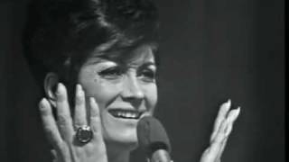 Yaffa Yarkoni יפה ירקוני  Romania live in France 1967 [upl. by Olzsal]