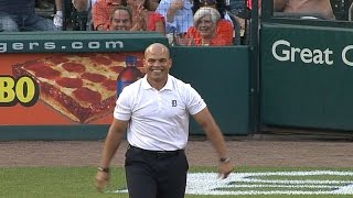 Ivan quotPudgequot Rodriguez throws first pitch from home to second [upl. by Nhguav332]