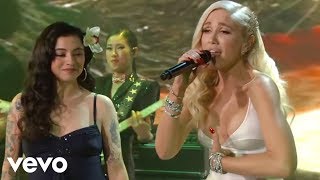 Gwen Stefani  Feliz Navidad Live On Jimmy Kimmel Live2018 ft Mon Laferte [upl. by Leotie]