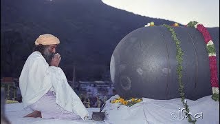 Dhyanalinga the makingA very rare old Sadhguru Video [upl. by Cas679]