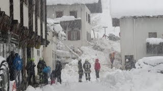 ÖSTERREICH UND SÜDTIROL Alpenregion versinkt unter Schneemassen [upl. by Arnuad]