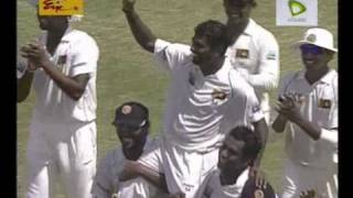 Muttiah Muralitharans 800th wicket of his final Test match [upl. by Kippy]