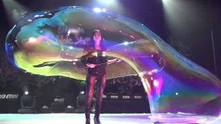 Melody Yang Gazillion Bubble Show [upl. by Ydneh]