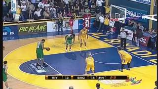 March 21 2014  Sagesse VS Riyadi Amazing Winning Shot [upl. by Haliek]